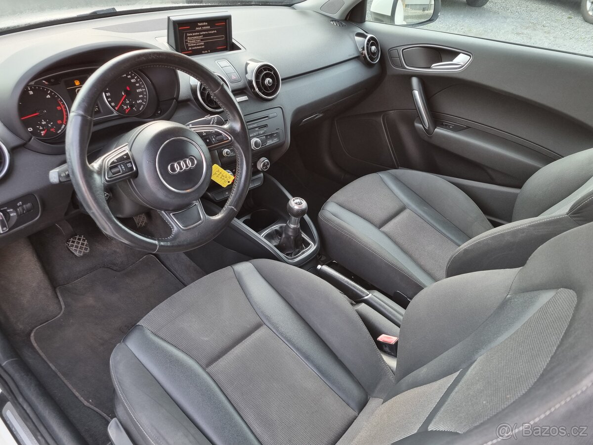 AUDI A1 1.6TDi 77KW R.V.2010 S-LINE - 7