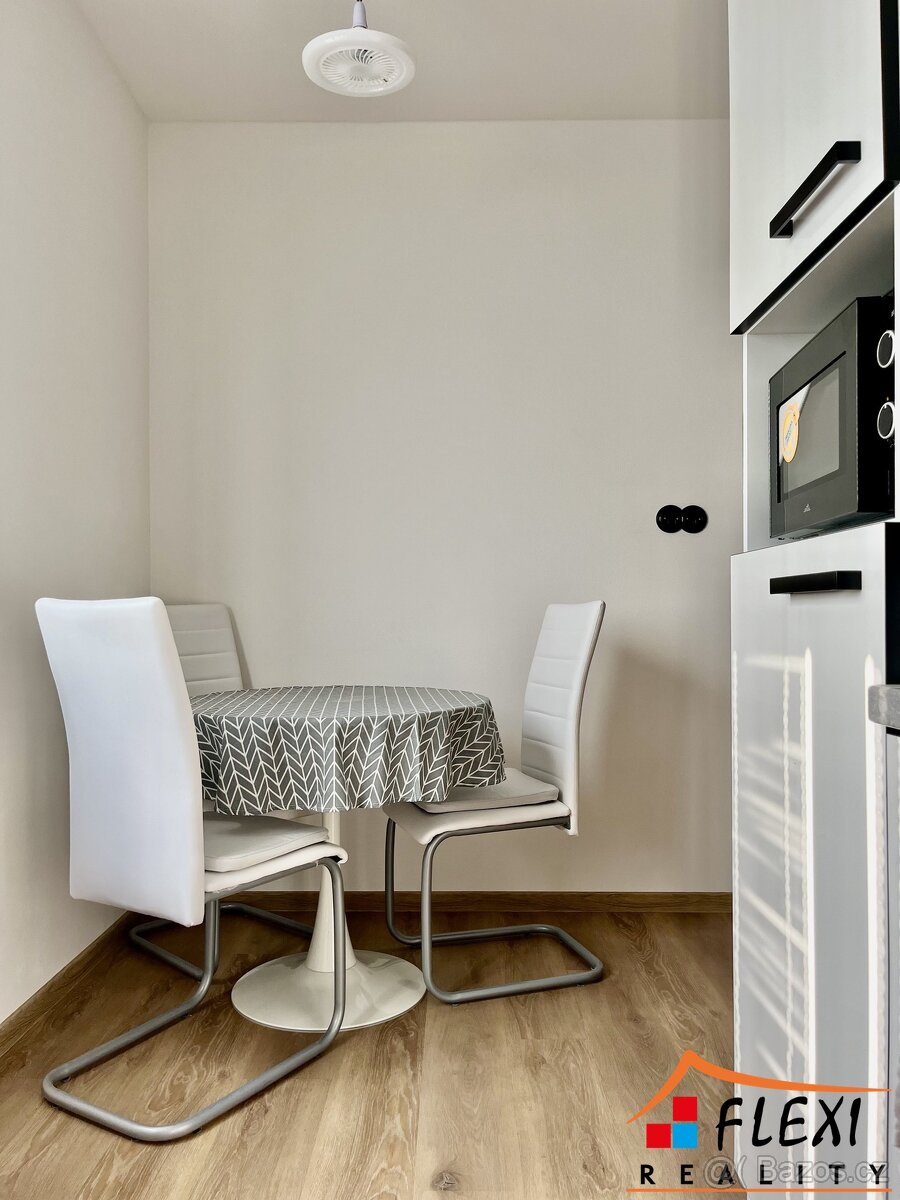 Pronájem hezkého bytu 1+1, 36 m² na ul. Železárenská, Ostrav - 7