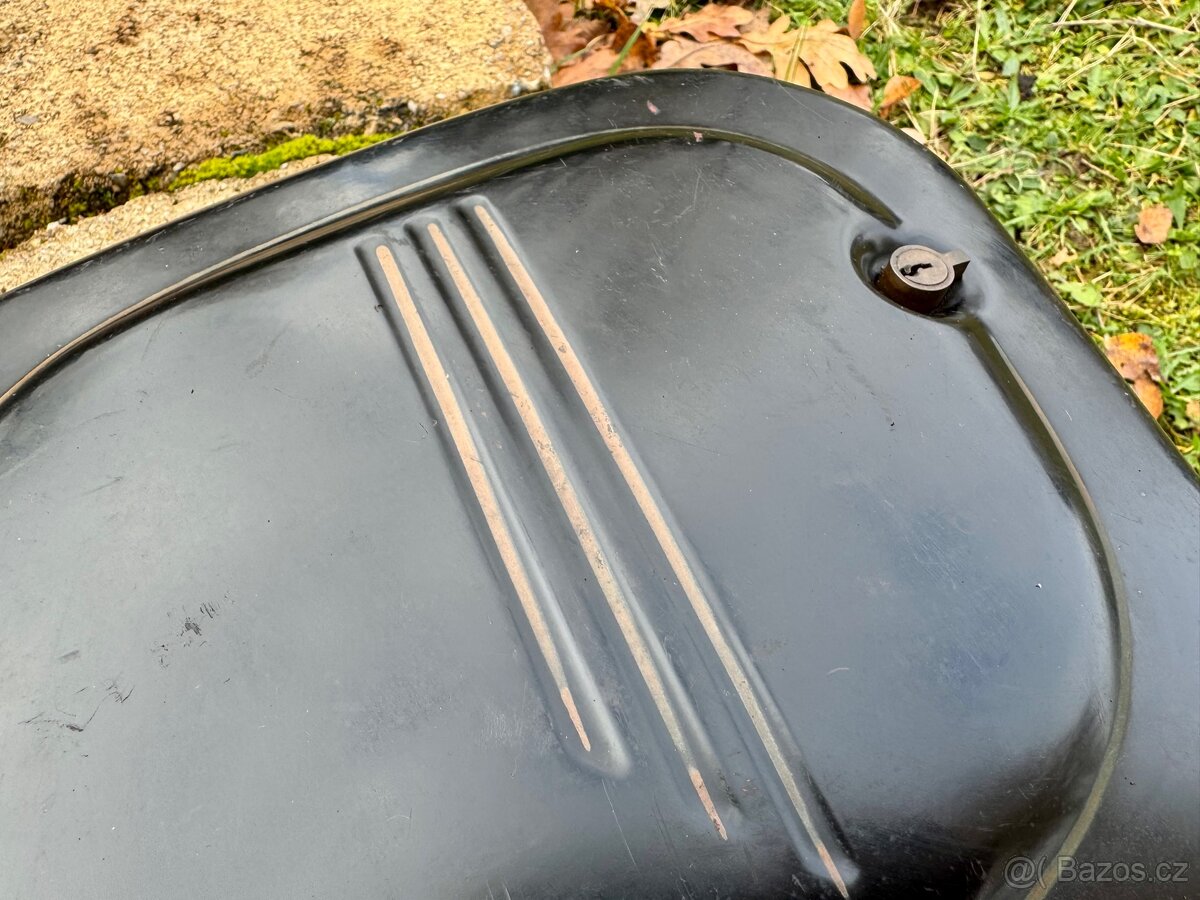 Jawa CZ kyvacka, CZ - kastlík na baterii - 7