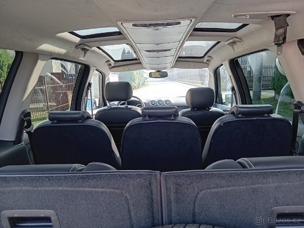 Ford Galaxy TDCi 2009 - 7