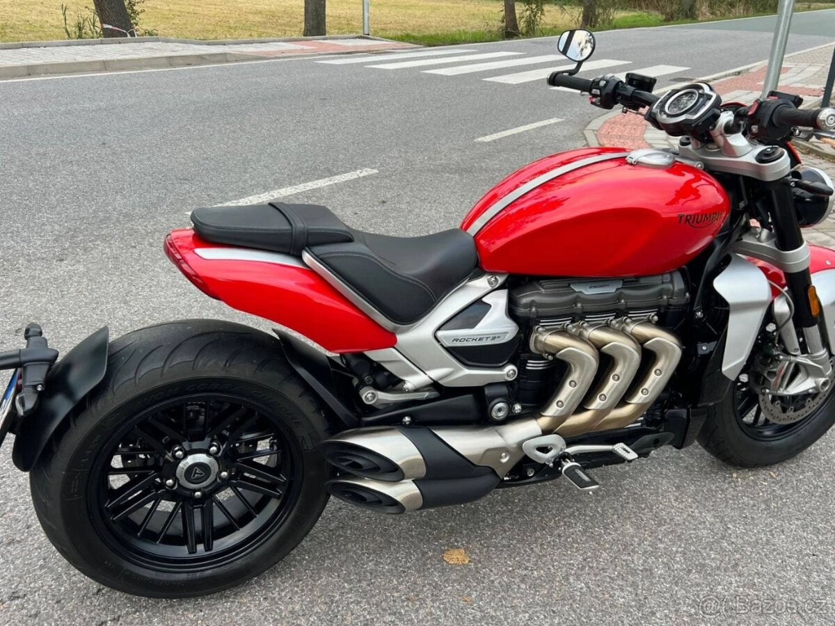Triumph Rocket 3 - 7