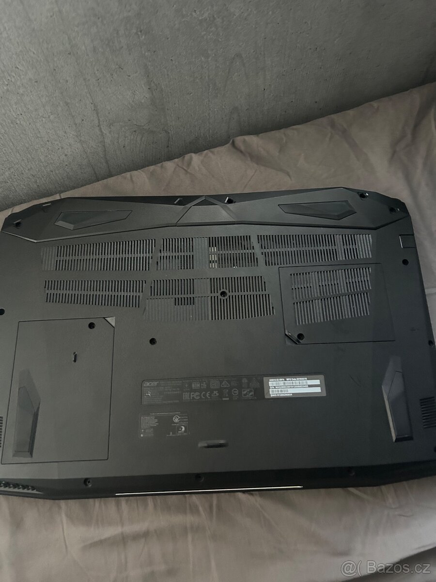 Acer Nitro 5 AN515-52 - 7