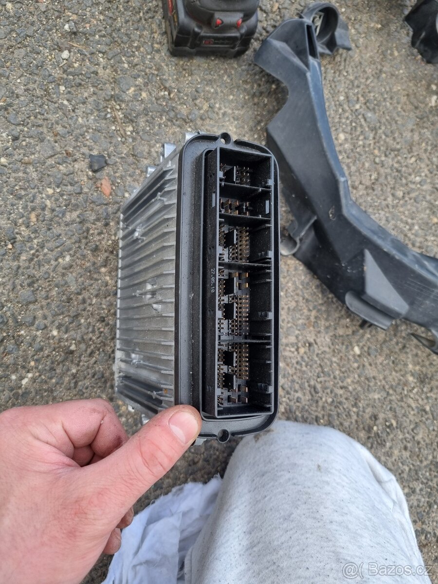 Řídicí jednotky BMW e90 - 7