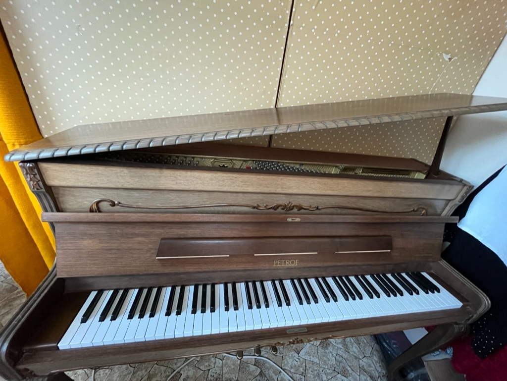 České pianino Petrof model antik + židle - 7