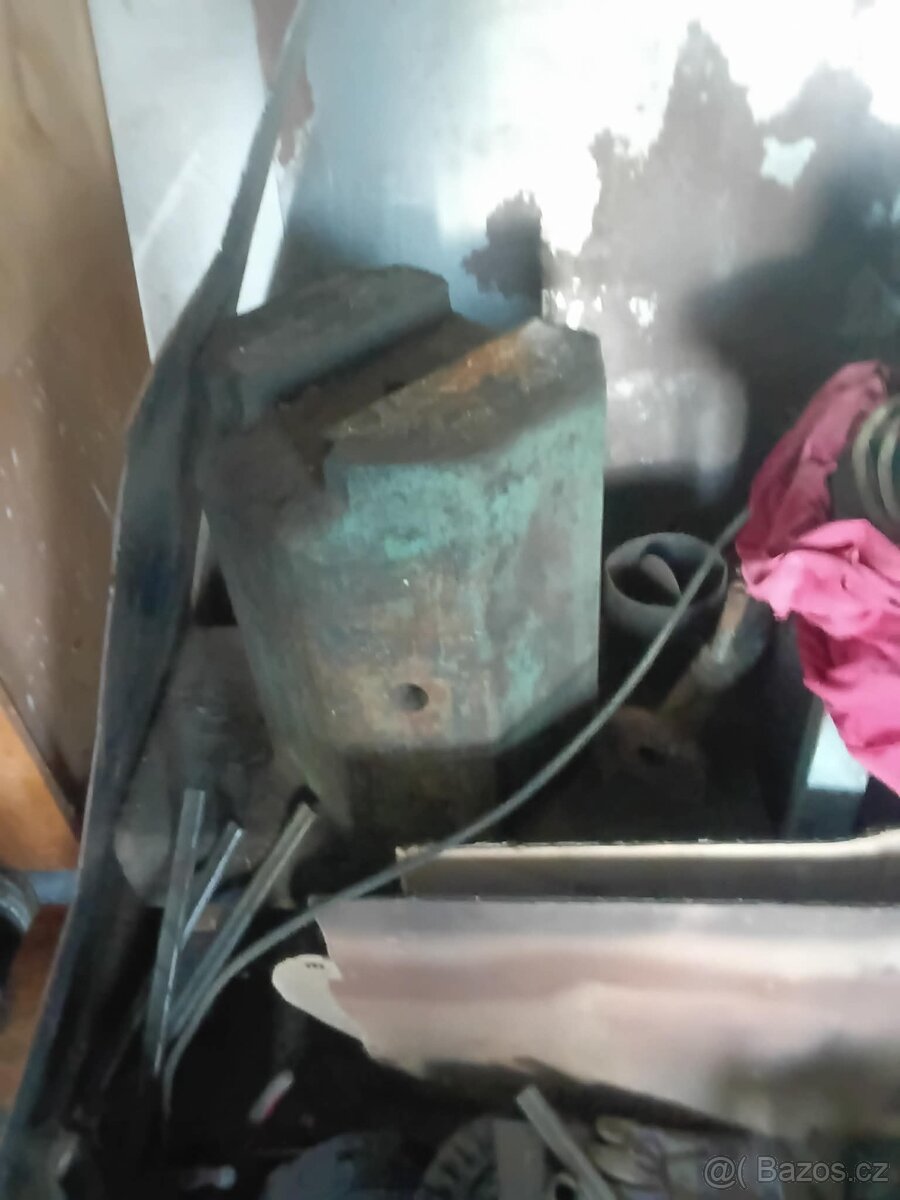 Pneumatický buchar CFA80 - 7