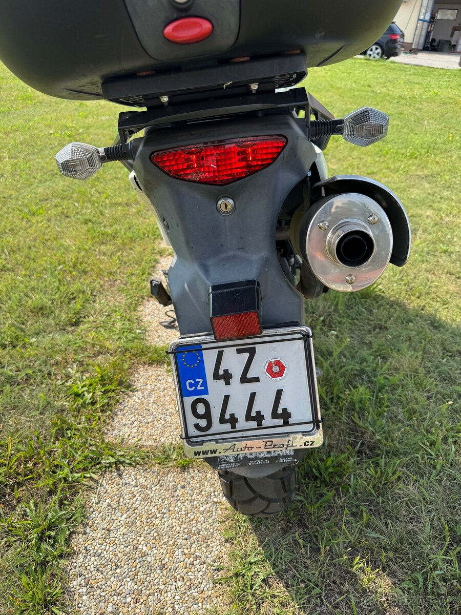 Suzuki V-Strom 650 - 7