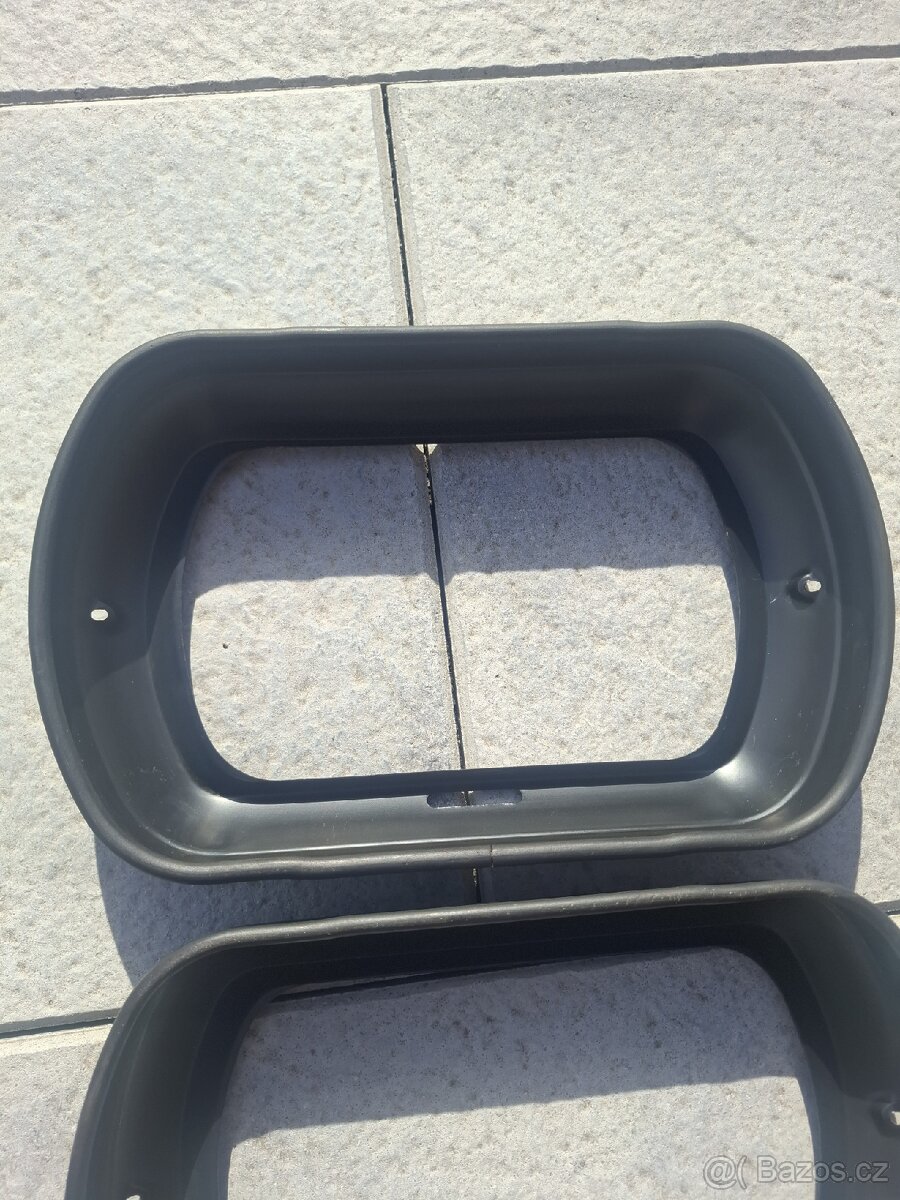 Kovové rámečky světel Škoda - 7