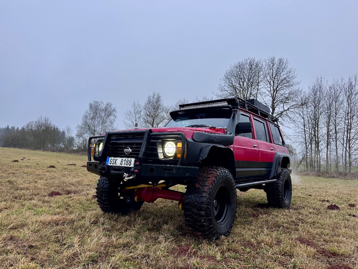 Nissan Patrol Y60 4.0 V8 - 7