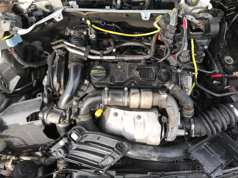 VOLVO V60 1,6 DRIVe 84kW 2012 6kvalt - díly - 7