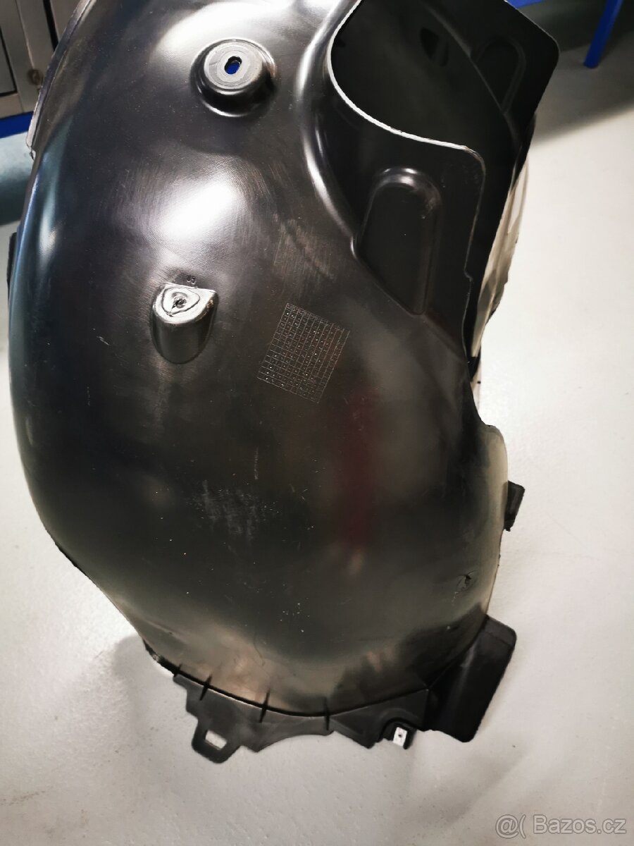 Levý Přední podběh Octavia - originál - 7