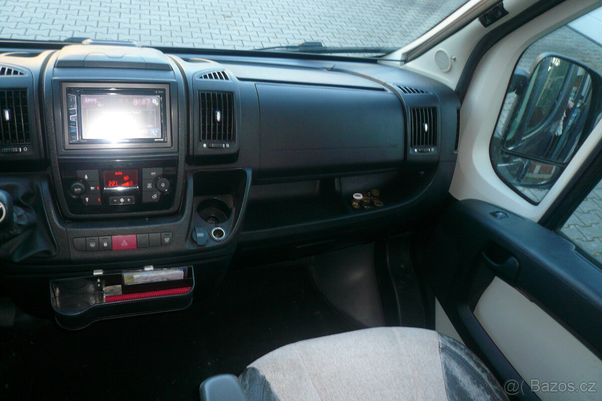 Obytné auto ADRIA TWIN 640 SHX - 7