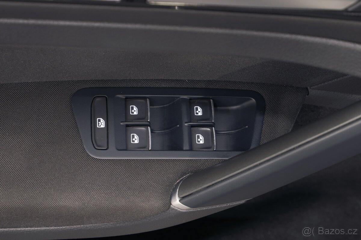 VW Golf 7 Variant 2.0 TDI 110kW R-Line - záruka Autodraft - 7