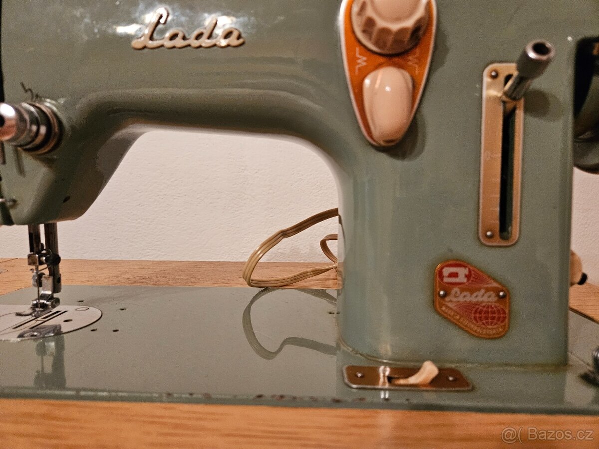Šicí stroje Lada 236 - 7