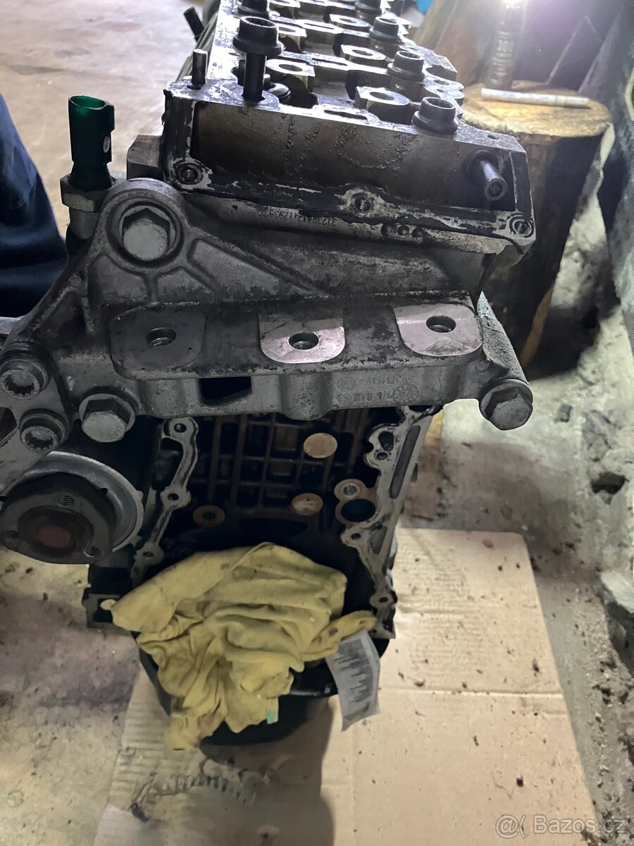 Prodám 2 motory - 7