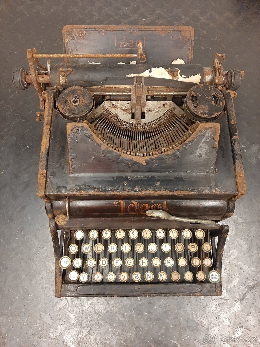 Psací stroj IDEAL - 7