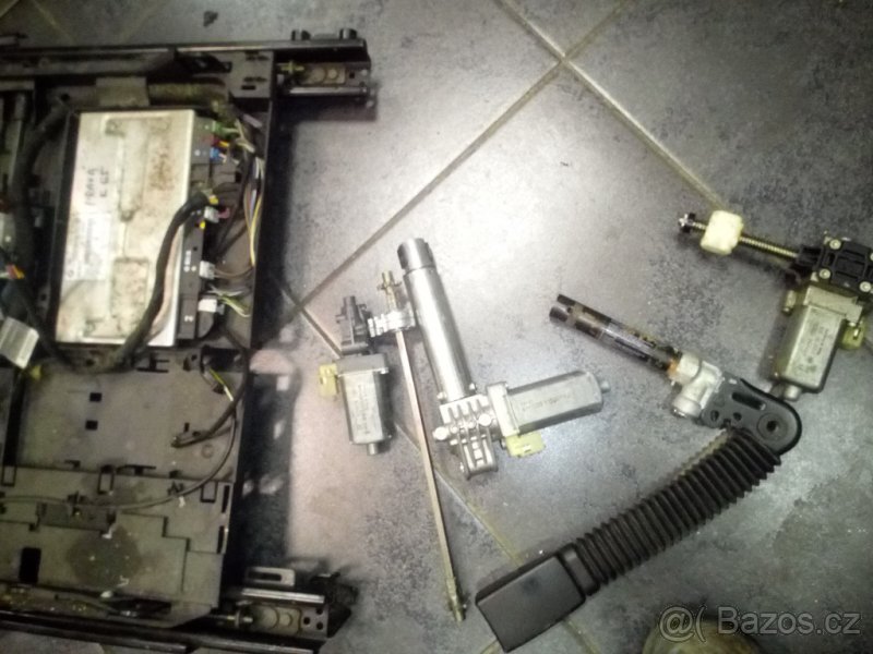 bmw e65 motorky sedaček, airbagy, moduly, čalounění, pásy - 7