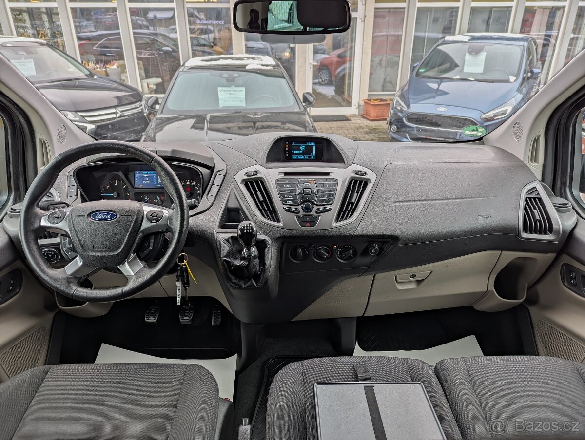 Ford Tourneo Custom 2.2TDCi 114kW 9 MÍST TITANIUM, KAMERA - 7