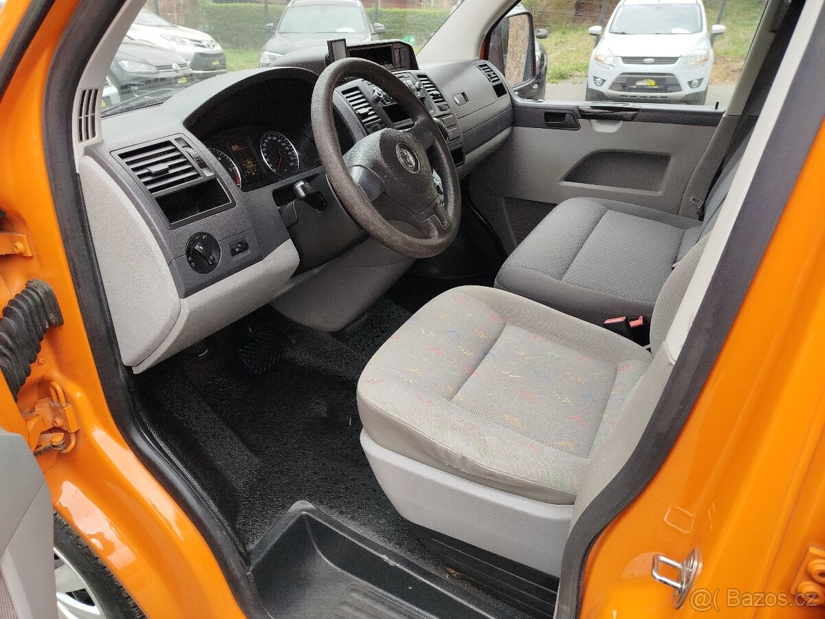 VW T5 TRANSPORTER Valník 2,0 TDi 103kW, DSG, r.v. 11/2010 - 7