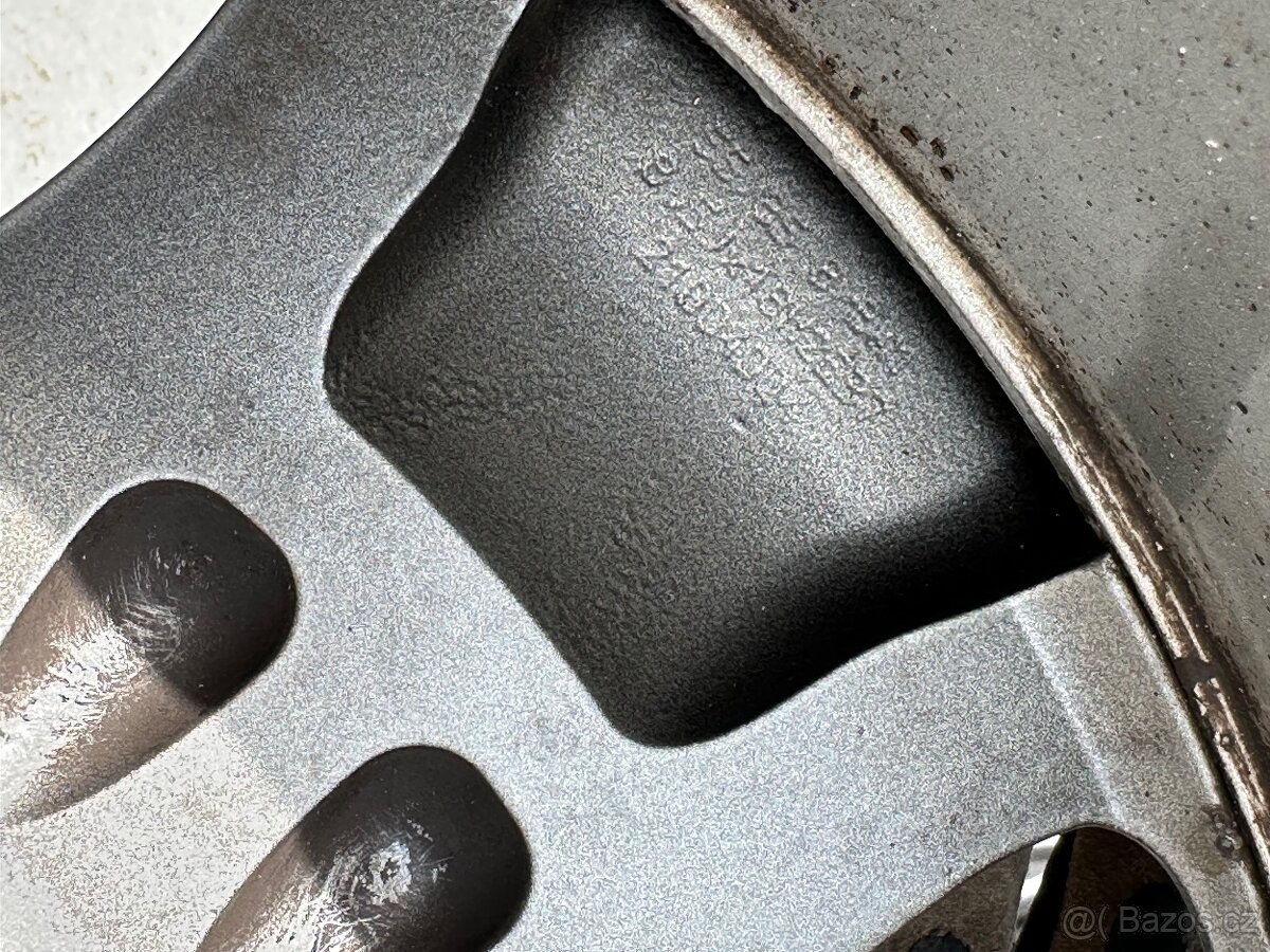 OZ Opera II 8,5J R18 5x120 - 7