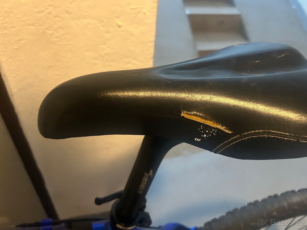 Horské kolo Ravo - 7