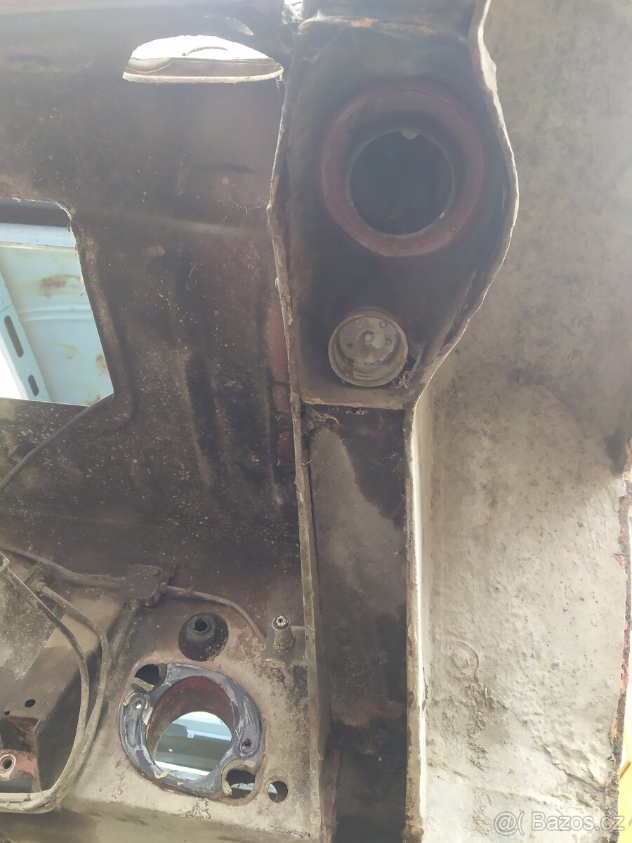 Skelet Škoda 100 110 - 7