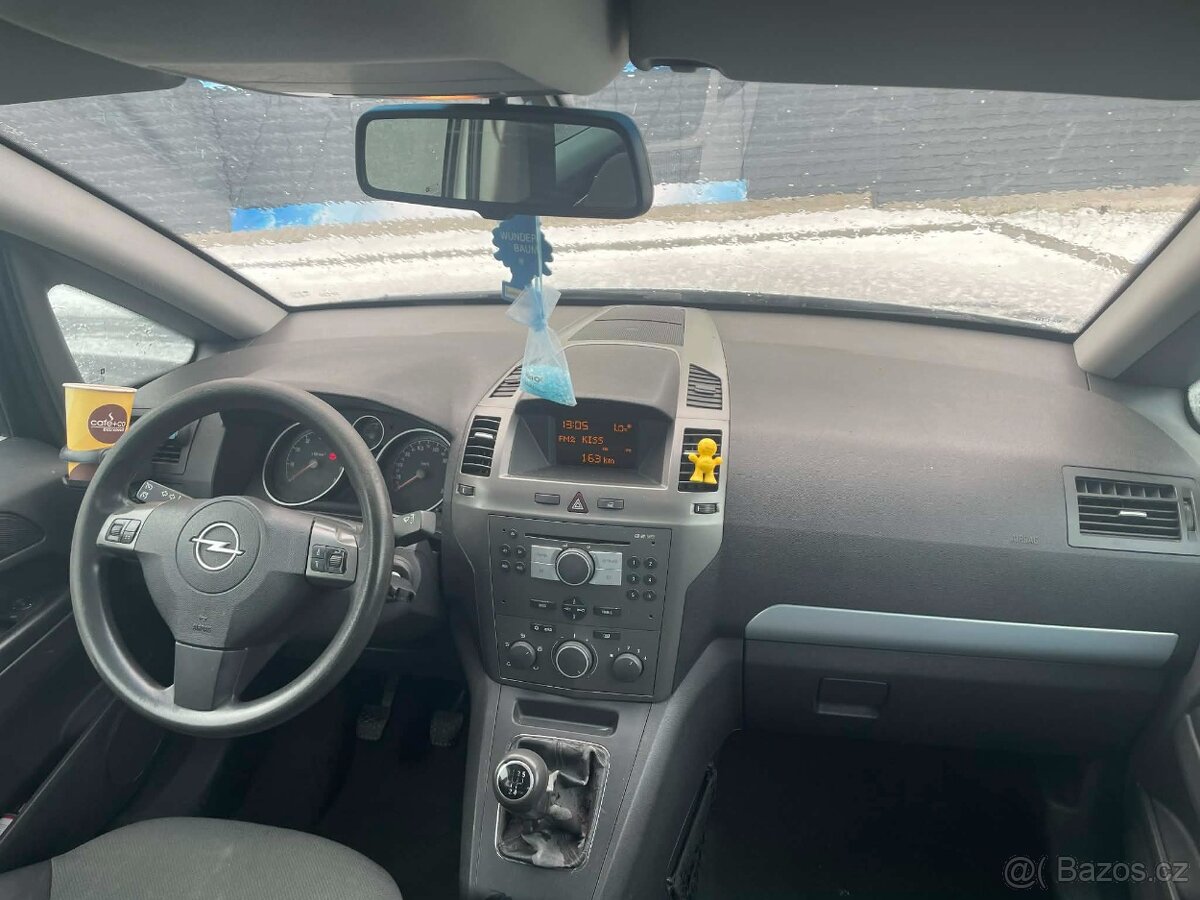 prodam opel zafira 7 místní - 7