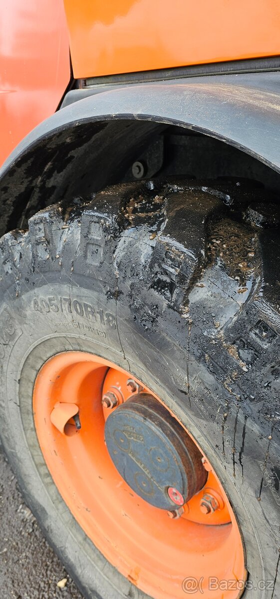 Kolový nakladač KOMATSU WA70 2016r - 7