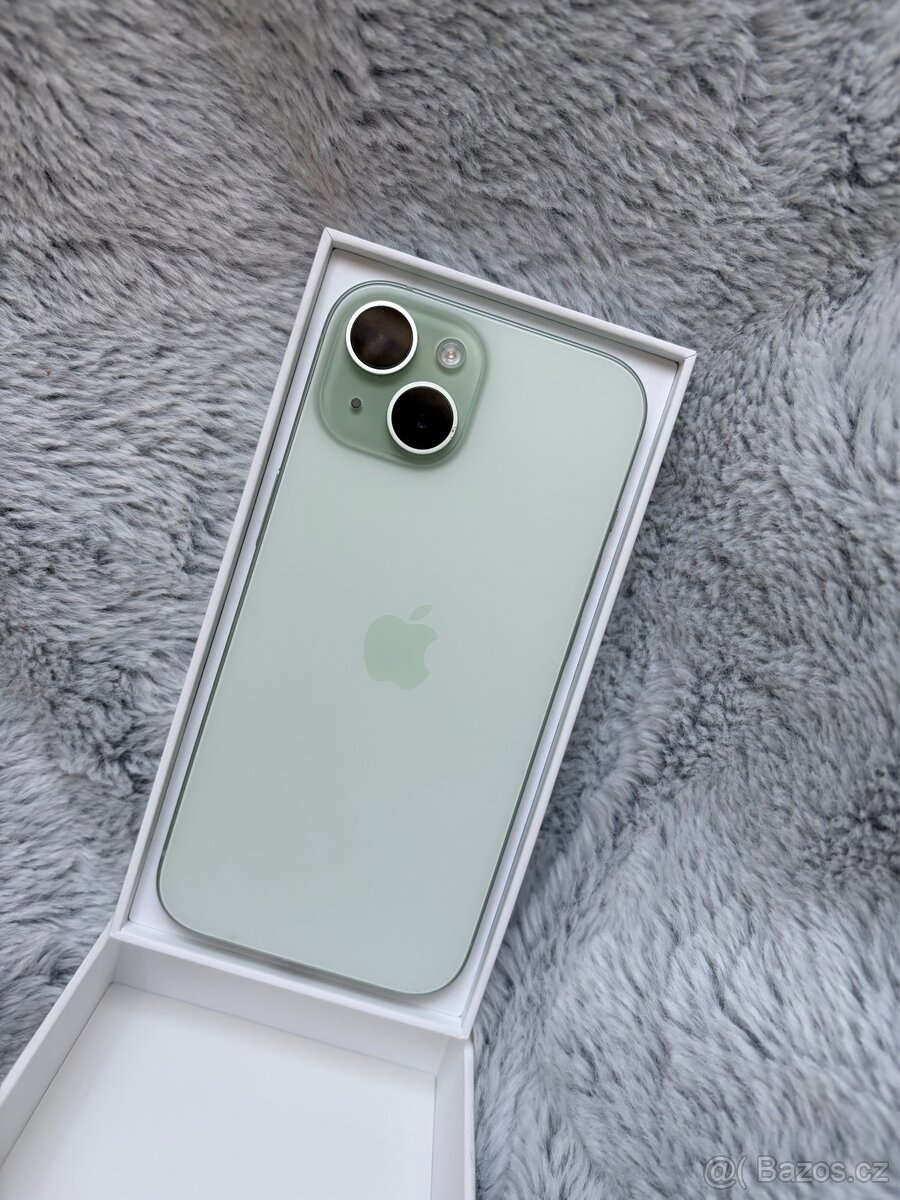 iPhone 15, 256GB, Green - 7