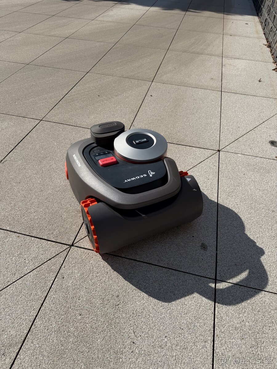 Robotická sekačka Segway Navimow H1500E - VisionFence - 7