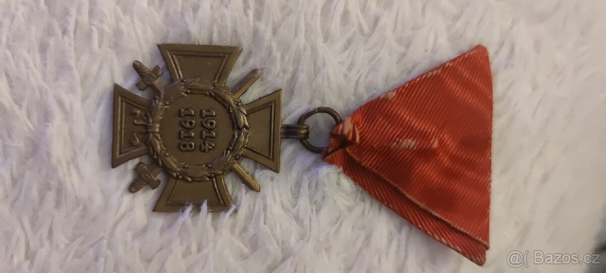 Medaile, vyznamenání. - 7