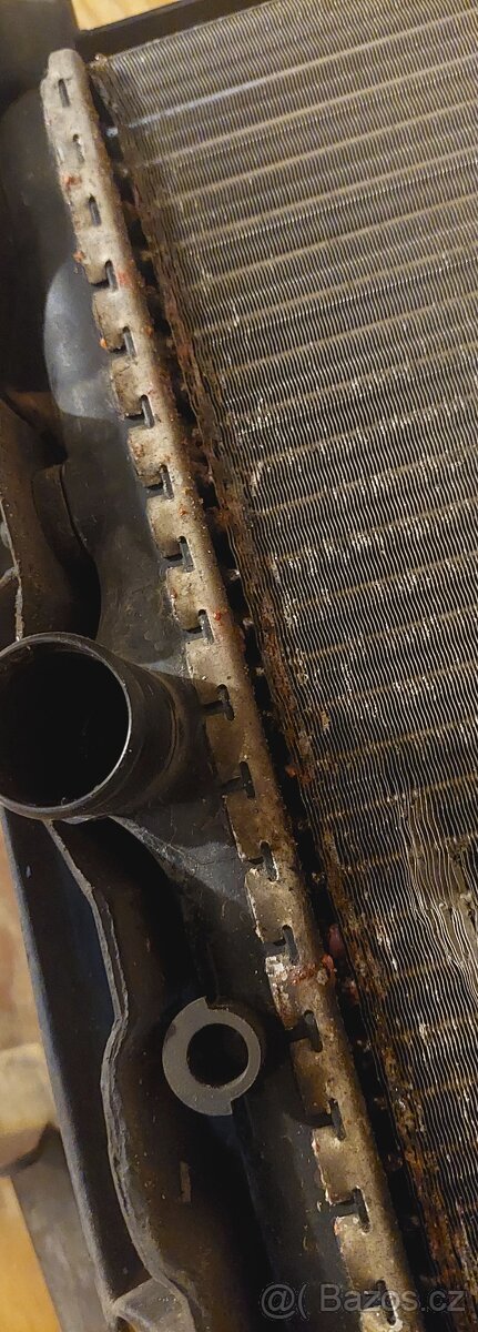 Peugeot 307 kompletní chladičová stěna včetně chladičů. - 7