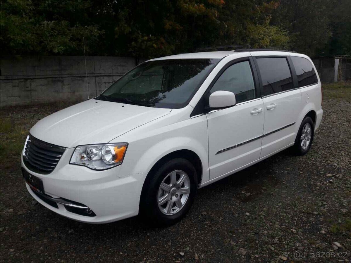 Chrysler Town and Country 3,6 pentastar - 7