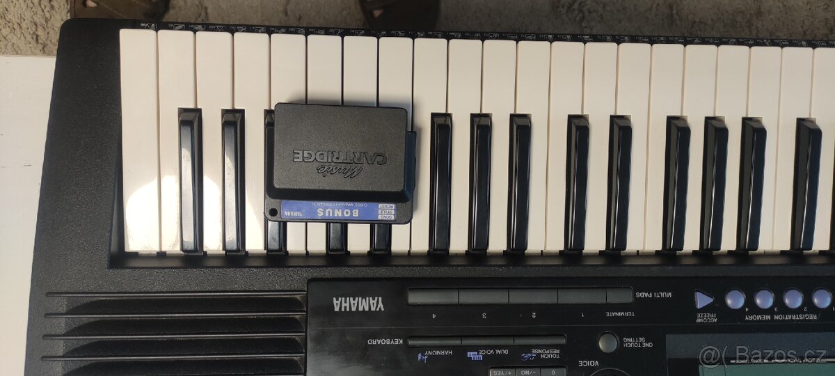 YAMAHA PSR - 320 - 7