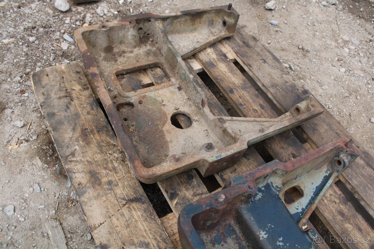 Zetor 6911 7745 litinová vana - 7