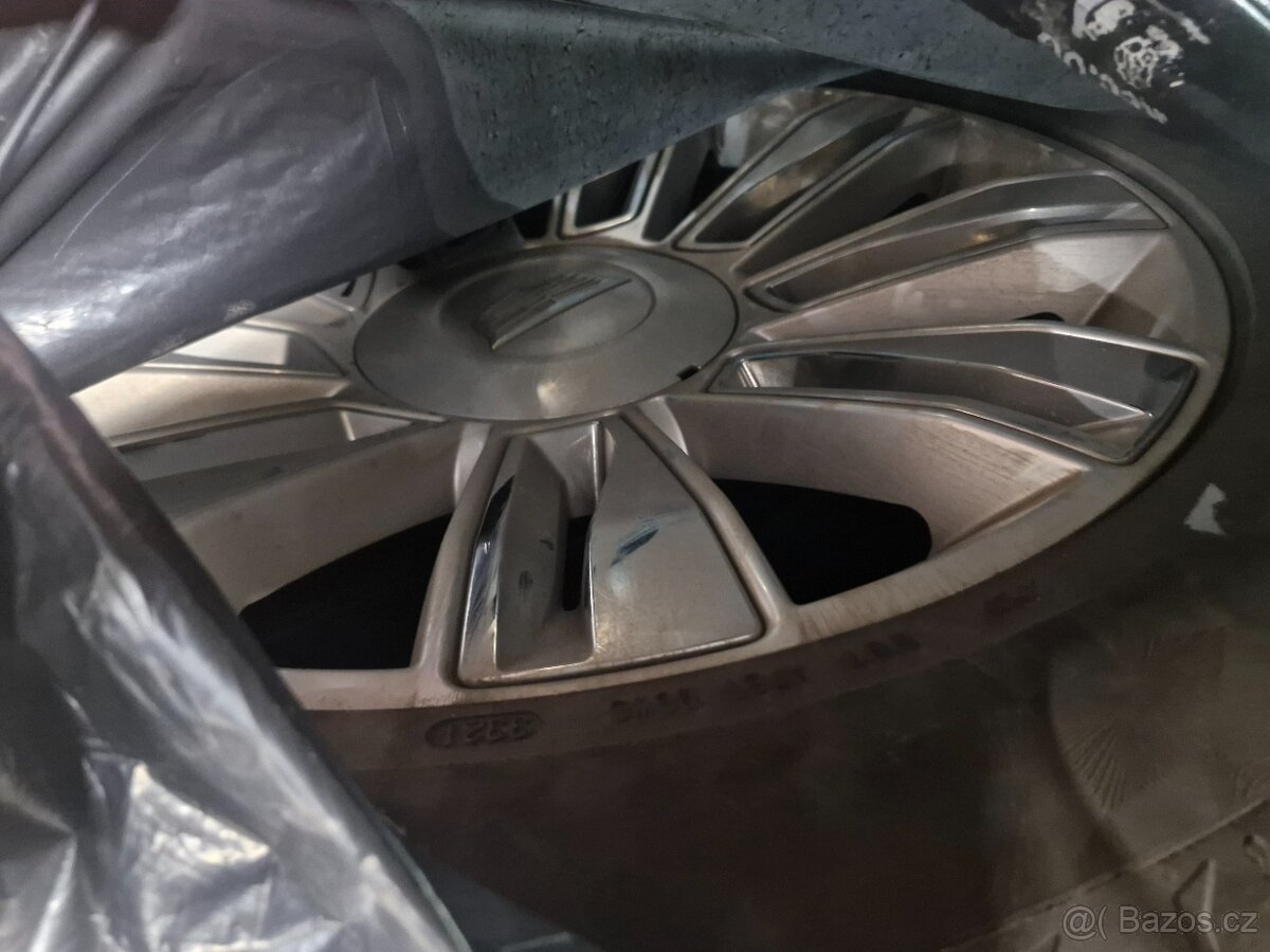 Cadillac Escalade ESV 6.2 Platinum V8 - 7