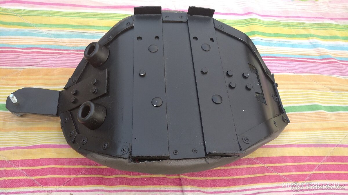 Sedlo na Triumph Speedmaster "Bobber" - 7