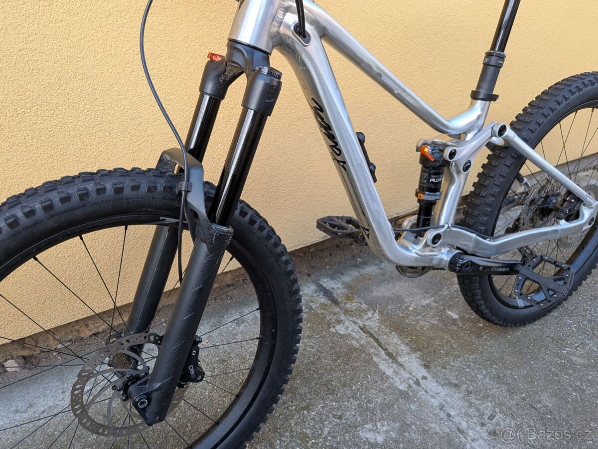 24" celoodpružené kolo Giant Faith 24 - 7