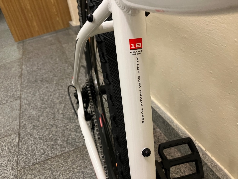 AUTHOR SULUTION 29 ASL, 18" - 7