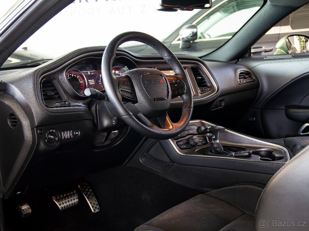 Dodge Challenger GT - 7