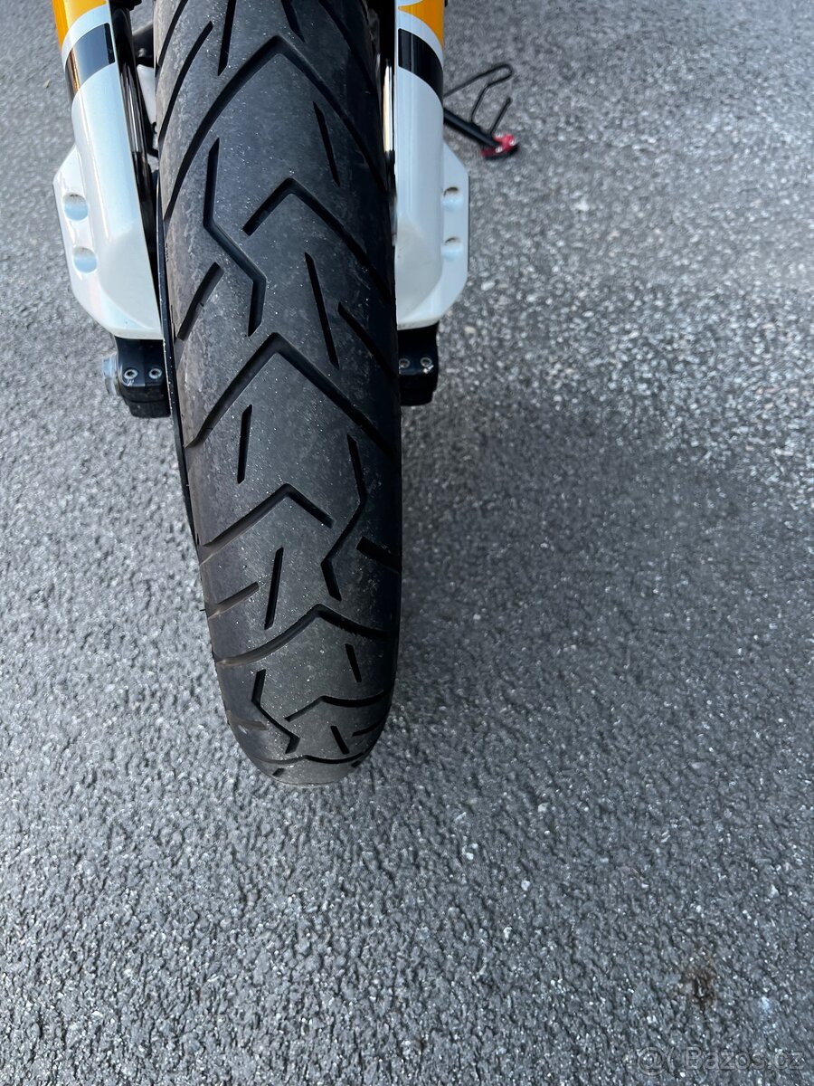 2019 Moto Guzzi V 85 TT - 7