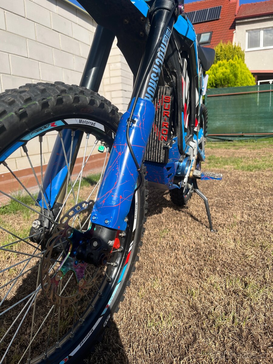 Surron light bee x - 7