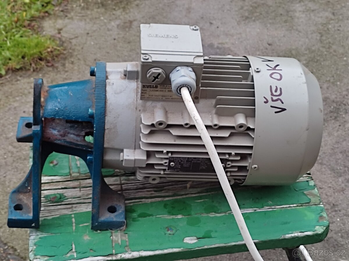PRODÁM 2 KS ELEKTROMOTOR SIEMENS - 7