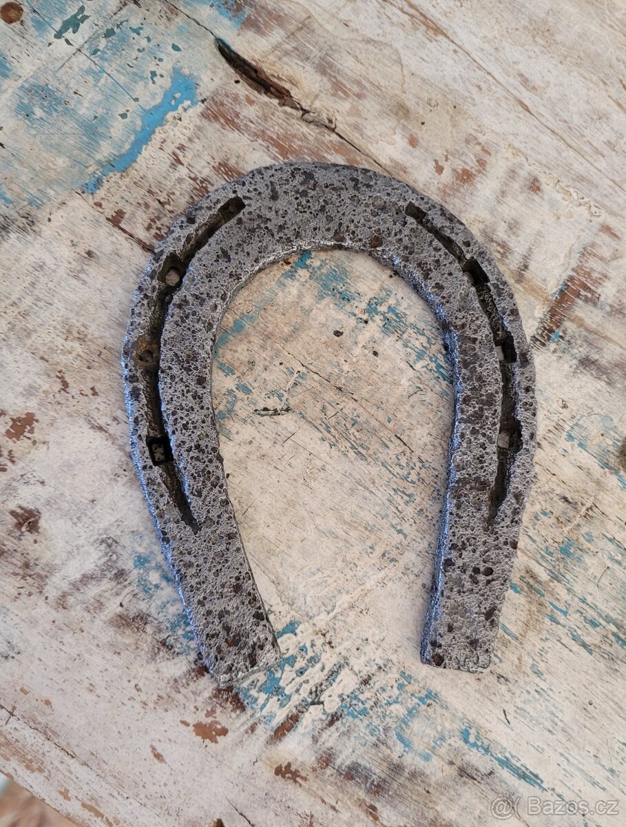 Dekorace: starožitná historická podkova 15×11,5cm - 7