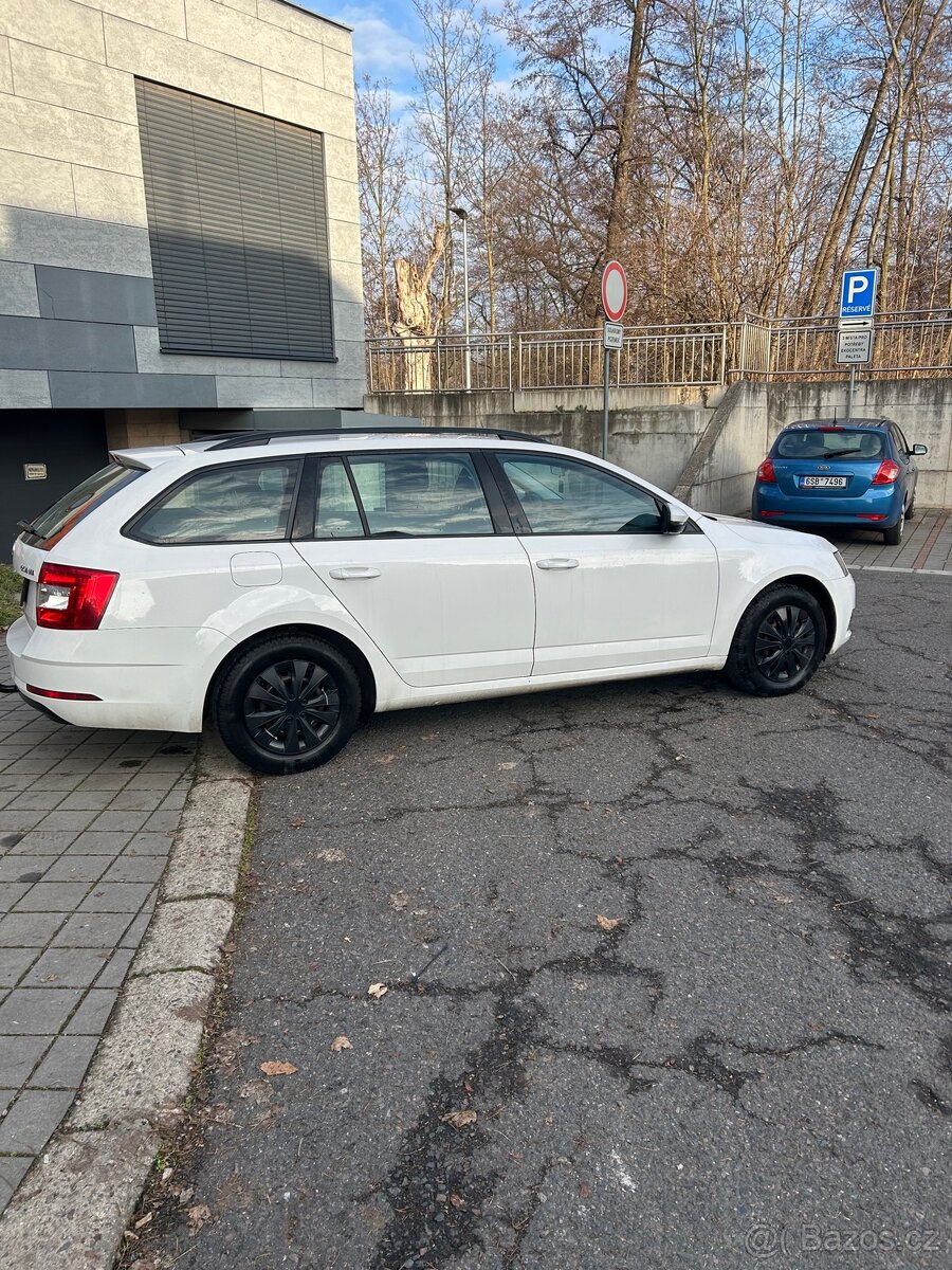 ⭐ Škoda Octavia Combi 1.6 TDI 85 kW | 2017 | Servisní kniha - 7