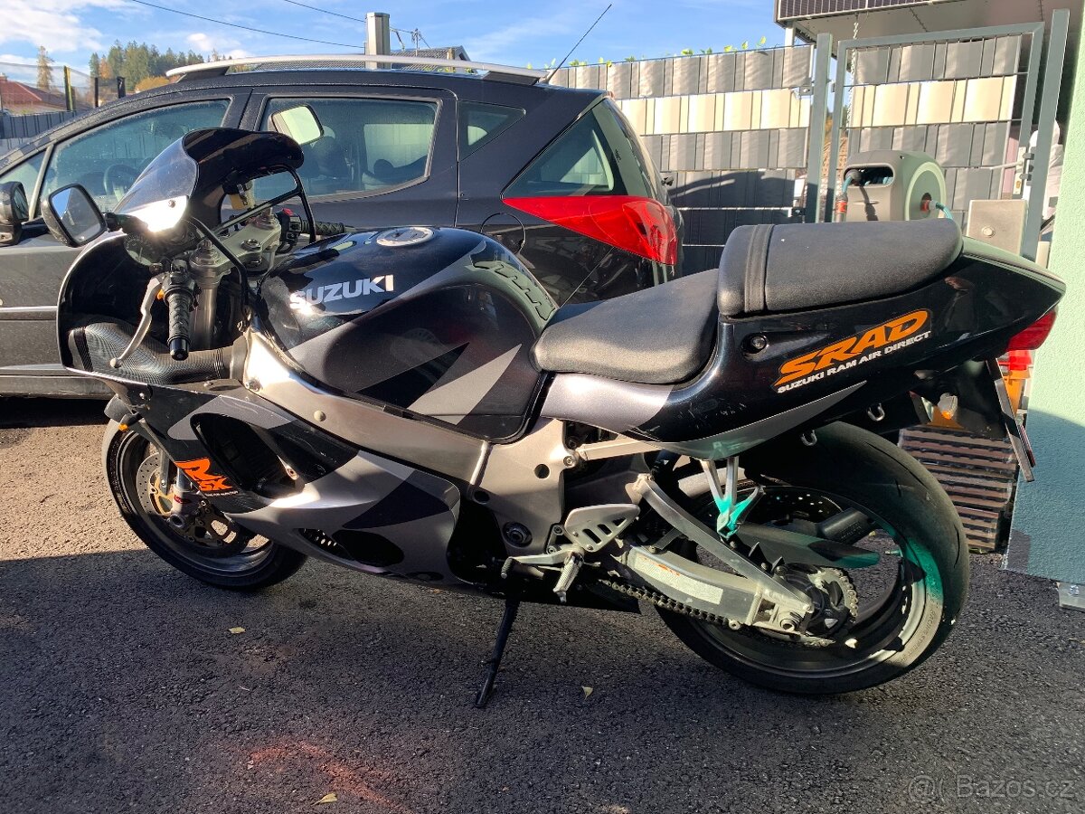 Suzuki GSX R750 stříkačka - 7