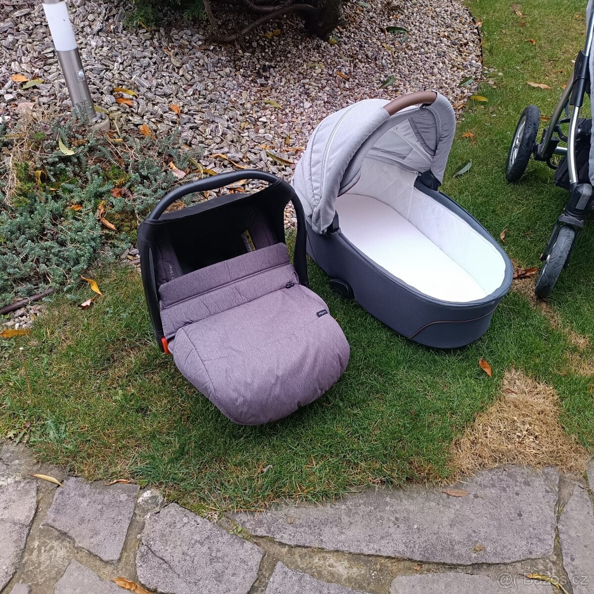 Kočárek dvojkombinace + autosedačka s adaptéry - 7