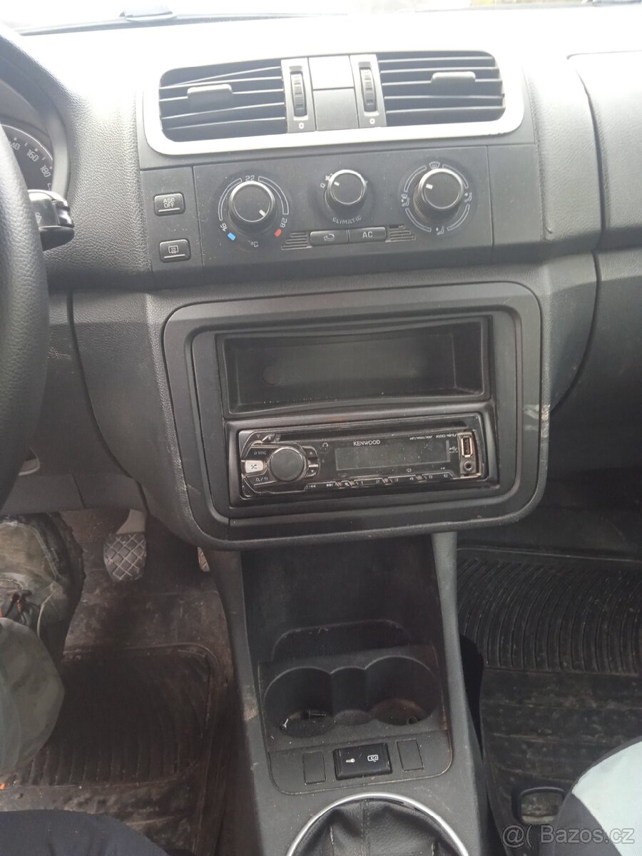 Skoda Roomster 1.2 , dvě auta - 7