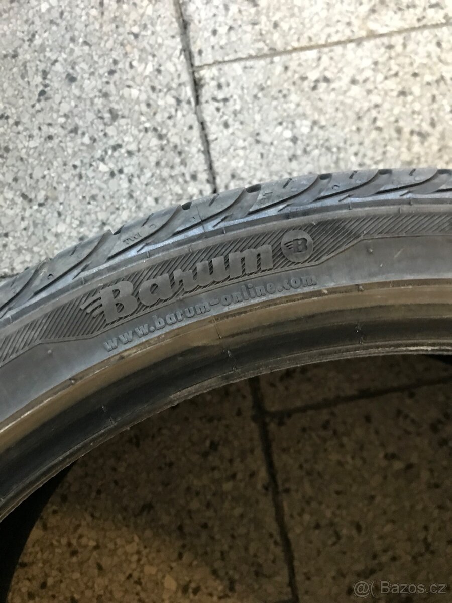 245/35/20 sada letních pneu prodám - 7