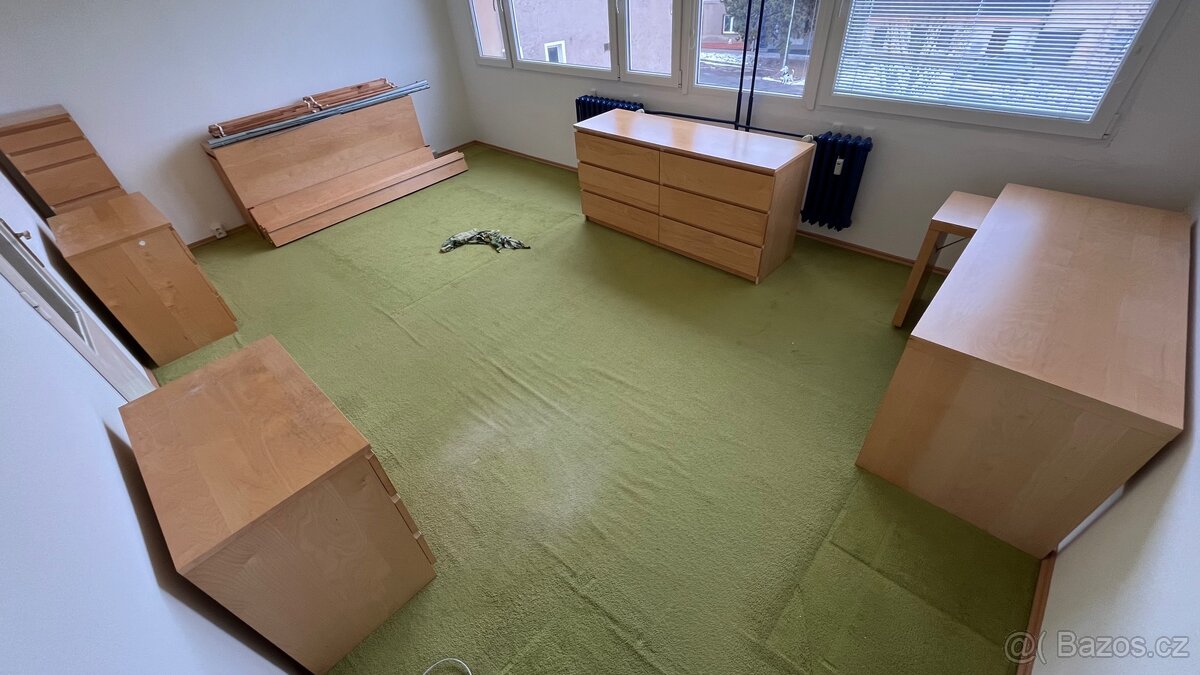 Postel Ikea Malm 160 x 200 rošty a zadní komoda - 7