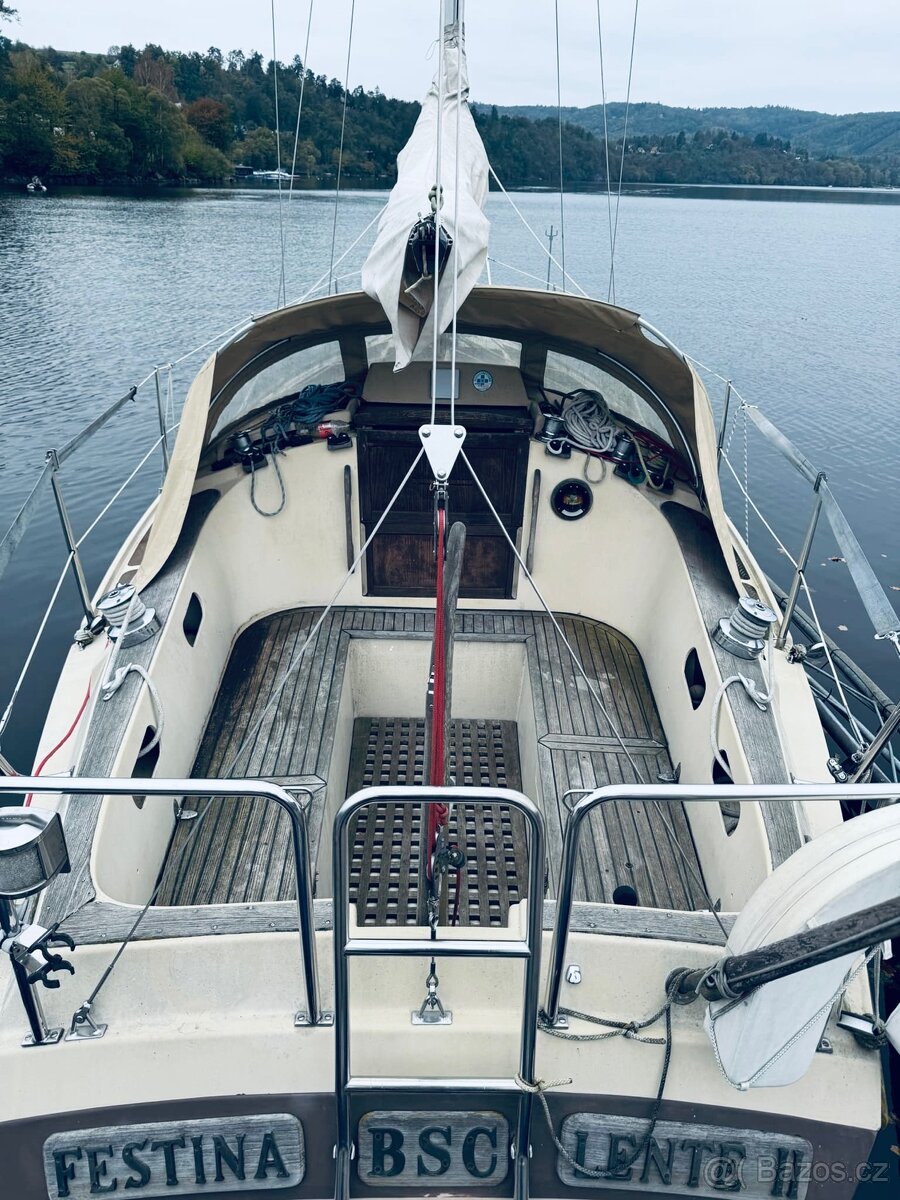 Dánská kajutová plachetnice Bandholm 27 s vlekem - 7